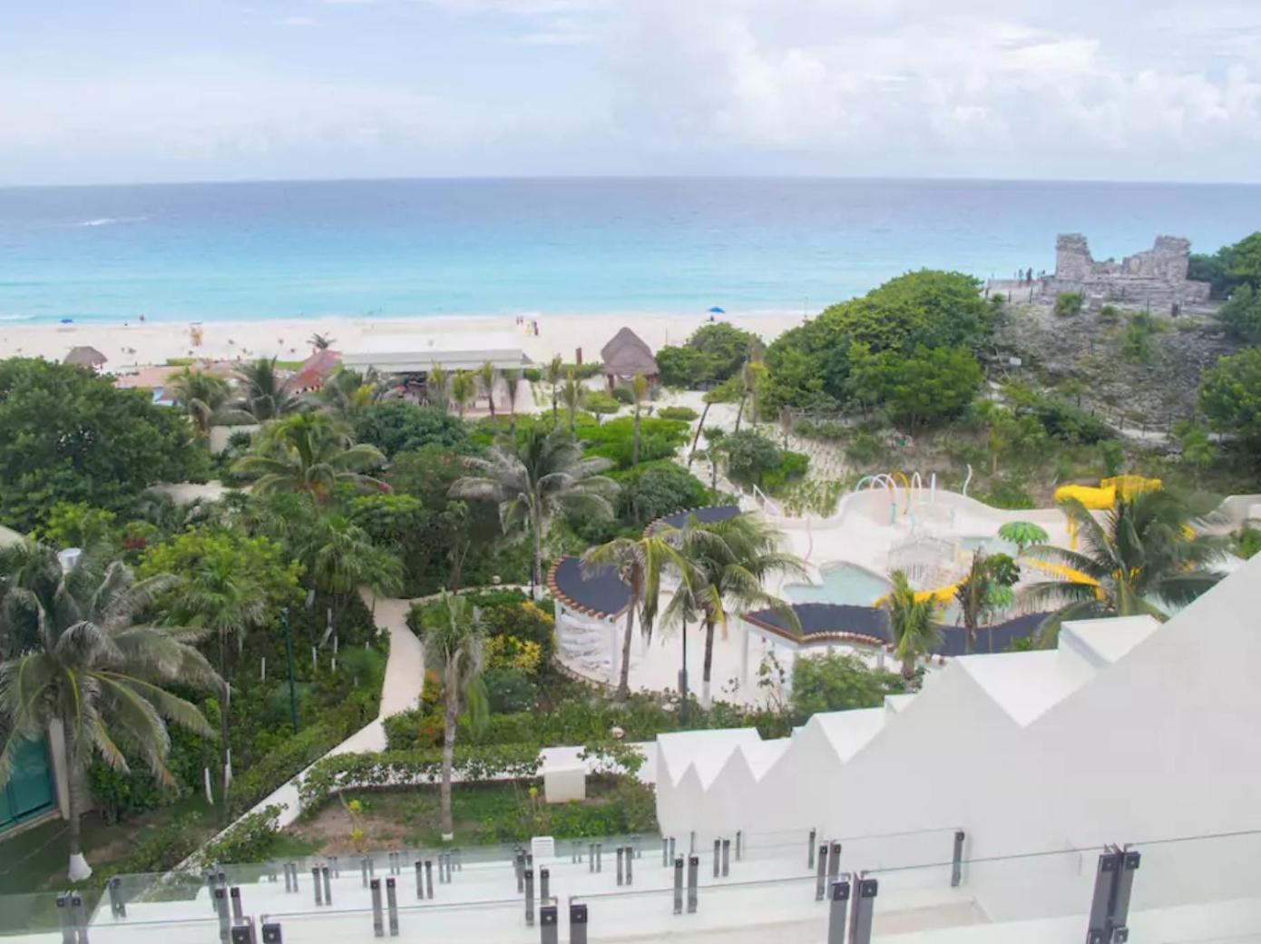 Amplio condominio frente al mar Cancún Habitación foto